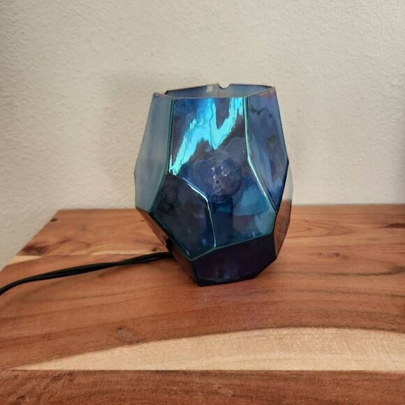 Iridescent mystic topaz geometric desk lamp purple blue - Picture 2 of 6